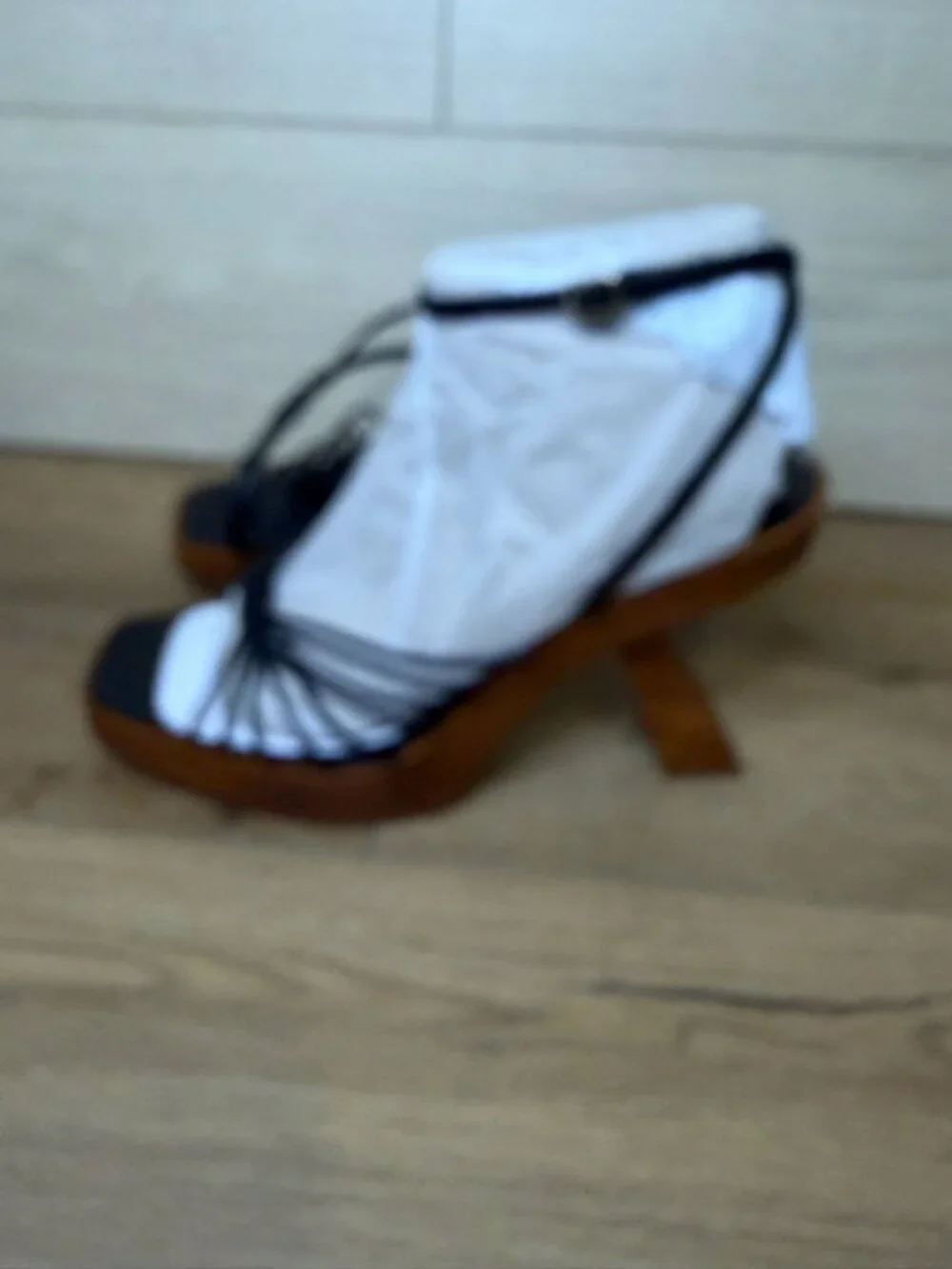 INC International Concepts Rashelp Black Beauty Strappy Platform Sandal Size 10M